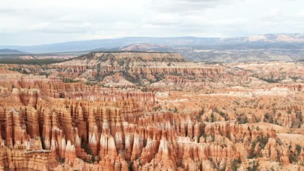 Niesamowite konstrukcje rocka w bryce canyon, utah, Stany Zjednoczone Ameryki — Wideo stockowe