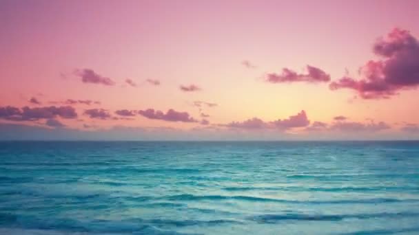 Beautiful sunrise over the caribbean sea, mexico. — Stock Video