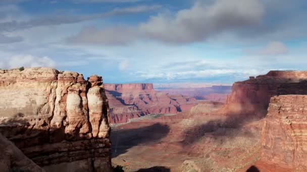 Úžasné skalní struktury v canyonlands, utah, usa — Stock video