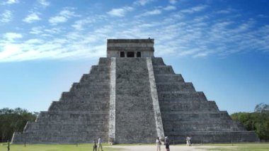 chichen Itza, Meksika Timelapse mayan ruins.