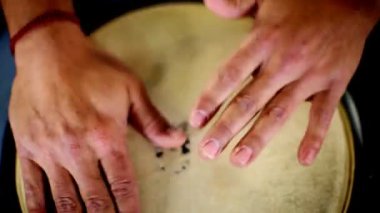 Kongo davulcu gerçekleştirme