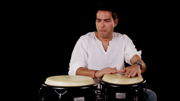 Congo drummer uitvoeren — Stockvideo