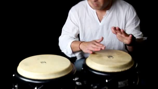 Congo drummer performing. — Stock Video