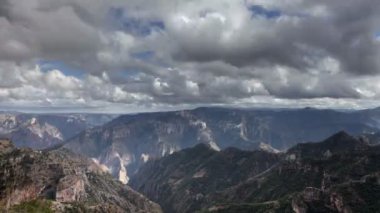 İnanılmaz bakır kanyonun (Barrancas del Cobre Timelapse)