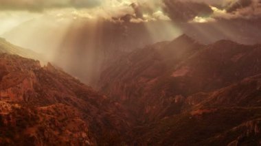İnanılmaz bakır kanyonun (Barrancas del Cobre Timelapse)