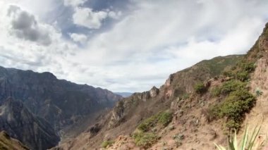 İnanılmaz bakır kanyonun (Barrancas del Cobre Timelapse)