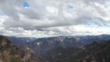İnanılmaz bakır kanyonun (Barrancas del Cobre Timelapse)