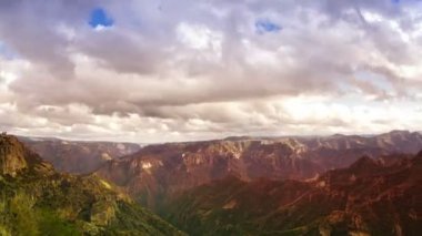 İnanılmaz bakır kanyonun (Barrancas del Cobre Timelapse)