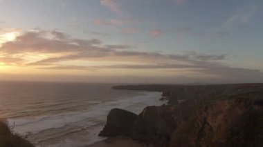 bedruthan adımlar çarpıcı ve dramatik şeridinin Timelapse