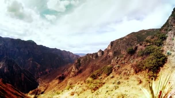 游戏中时光倒流的令人难以置信的铜峡谷 (巴兰卡德尔科) — 图库视频影像