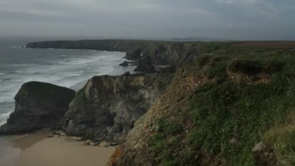 Timelapse of the stunning and dramatic coastline at bedruthan steps — Stock Video