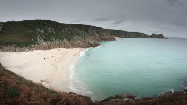 Timelapse de la impresionante y dramática costa de Crackington Haven en la costa de Cornwall, Inglaterra — Vídeo de stock