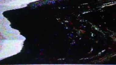 Eski bir televizyondan ses ve statik ve elektronik ses kaydı