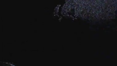 Eski bir televizyondan ses ve statik ve elektronik ses kaydı