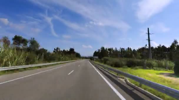 Timelapse tiro de um carro em movimento com a câmera presa ao telhado — Vídeo de Stock