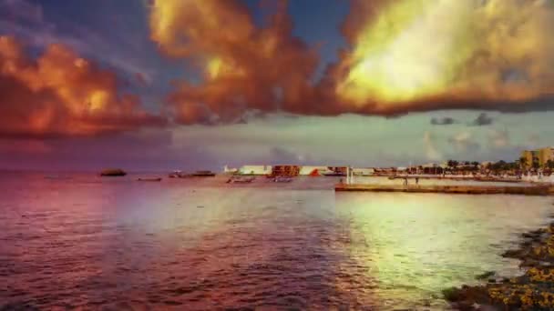 Timelapse de una hermosa puesta de sol en cozumel, México . — Vídeos de Stock