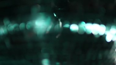 funky discoball iplik ve ışığı yansıtan