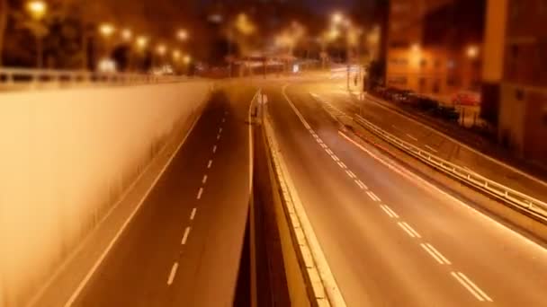 Otoyolda timelapse sahne gece zaman trafik acele — Stok video