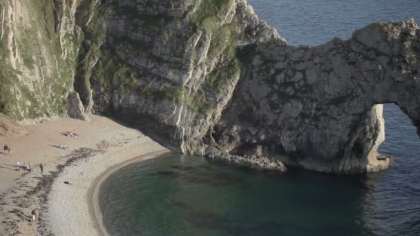 Dorset kenarı durdle kapıda çarpıcı ve dramatik şeridinin Timelapse — Stok video