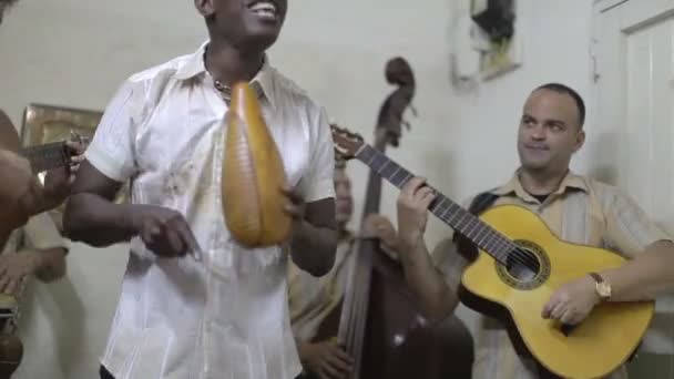 The cuban band eco caribe filmed performing in havana. — Stock Video