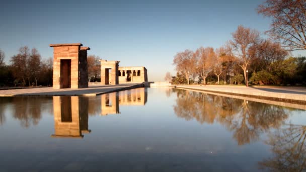 The el templo (temple of debod) monument in madrid — Stock Video
