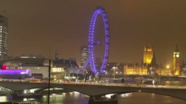 Geceleri Timelapse atış london eye ve river Thames kaydırma