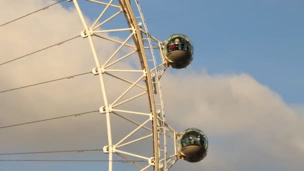 The london eye millenium wheel — Stock Video