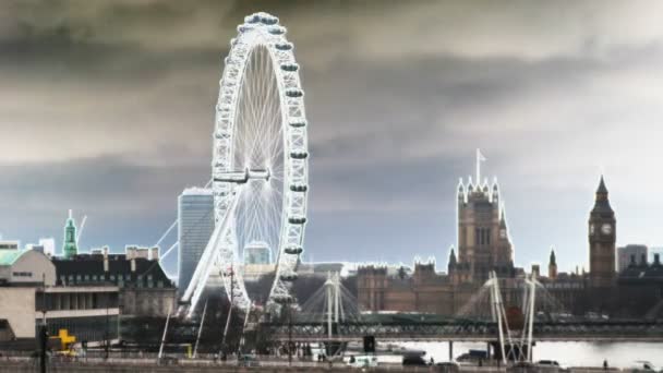 TimeLapse felvételek a london eye, shot oldaláról — Stock videók