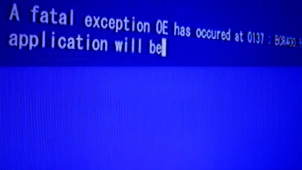 Erro fatal, dados na tela do computador — Vídeo de Stock