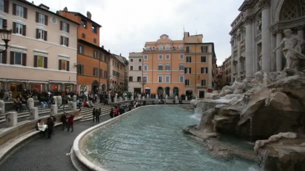 Timelapse de la famosa fuente de fontana di trevi en roma, italia — Vídeo de stock