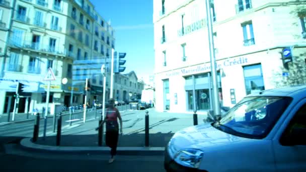 Schuss aus einer Straßenbahn in der Stadt o marseille — Stockvideo