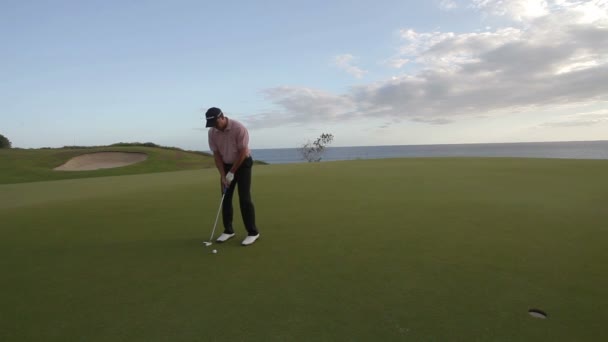 Za golfa na świecie pole golfowe klasy — Wideo stockowe