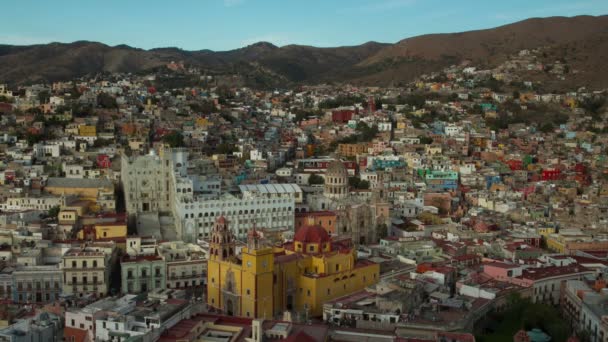 Timelapse au crépuscule de la belle ville de guanajuato skyline, Mexique 