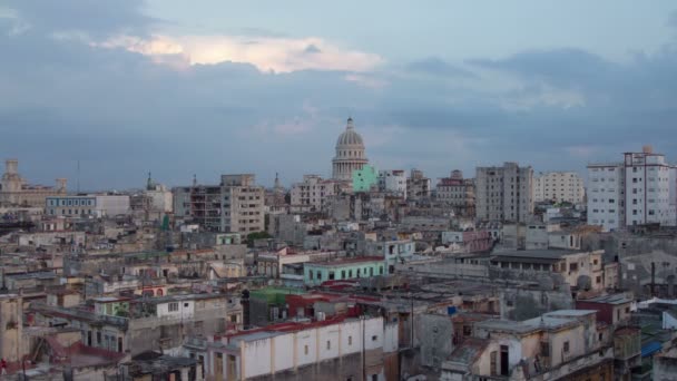 Havana Panorama střílel ze střešní terasy, Kuba — Stock video