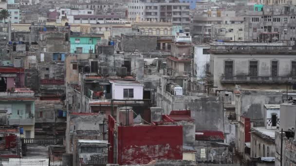 Havanna Skyline aufgenommen von einer Dachterrasse, Kuba — Stockvideo