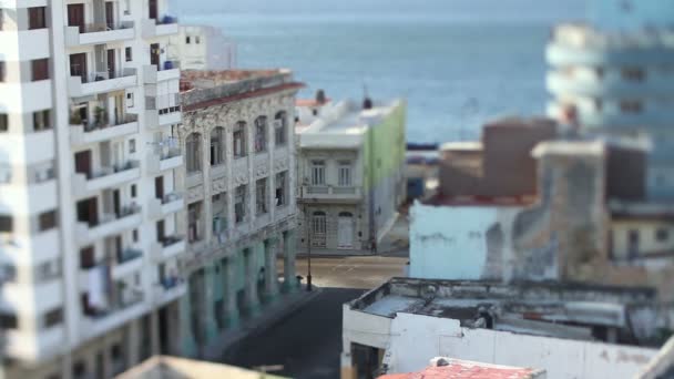 从一个屋顶露台，古巴哈瓦那天际线射 — 图库视频影像