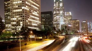 şehir merkezinde bulunan karayolunda trafik Timelapse los angeles
