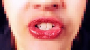 Kırmızı tatlı dudakları yüzü pixelated geri kalanı ile