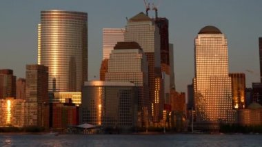 new jersey den aşağı manhattan siluetinin manzarasına