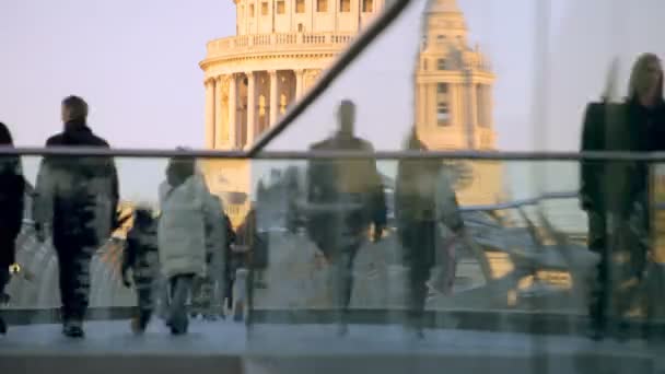 View of st paul's cathedral, from millennium bridge, london — Stock Video