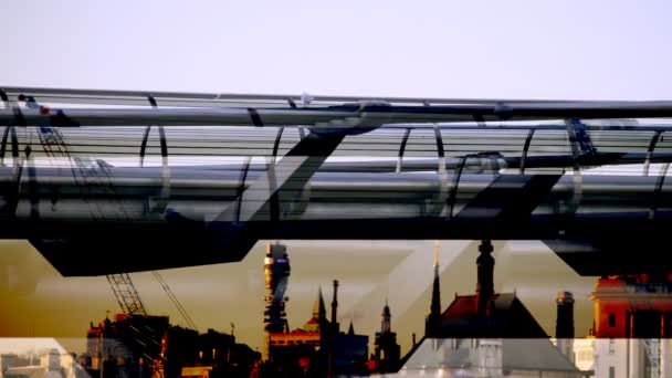 Вид на собор святого Павла, з мосту тисячоліття, Лондон — стокове відео