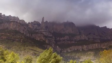 Timelapse ünlü ve görkemli montserrat Dağları, İspanya