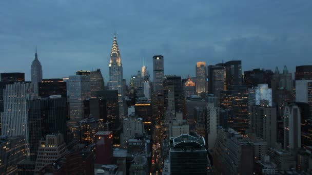 Arranha-céus e torres em Manhattan skyline view — Vídeo de Stock