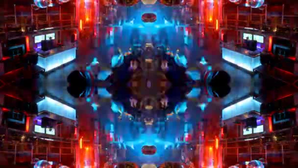 Grande foule remplissant la piste de danse et dansant à la discothèque de Londres 