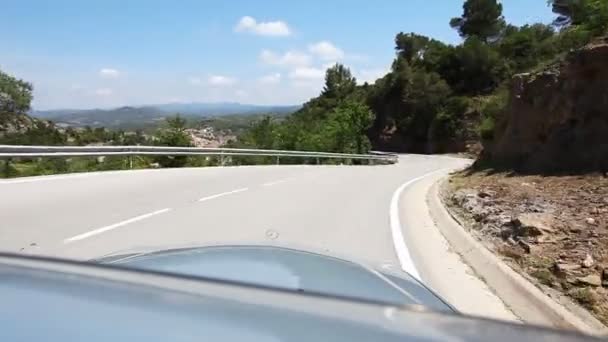 Widok z samochodu w góry Montserrat, Hiszpania — Wideo stockowe