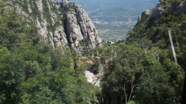 ünlü ve görkemli montserrat dağların Timelapse kaydırma