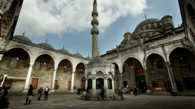 courtyeard yeni cami cami içinde Timelapse