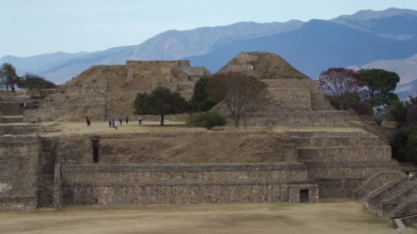 The mayan ruins at mount alban, oaxaca, mexico — Stock Video