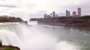 Niagara Şelalesi, ABD ve Kanada
