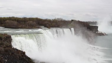 Niagara Şelalesi, ABD ve Kanada